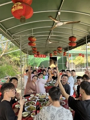 การสร้างทีมงานที่มีความแม่นยำของเซินเจิ้น Huazheng